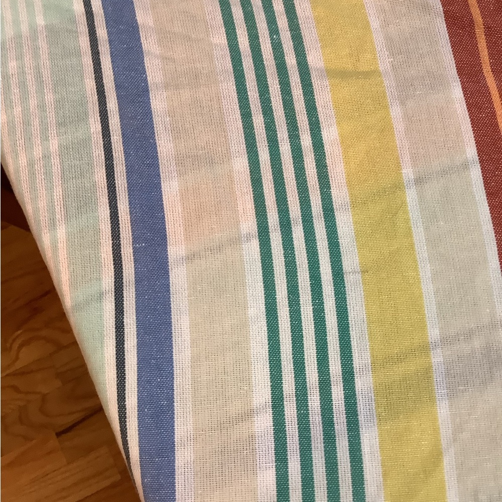OUTSIDE MULTI COLORED STRIPED TABLECLOTH - Picture 3 of 3